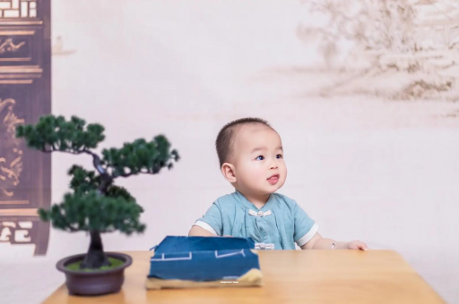 江阴宝宝喊肚子疼怎么回事